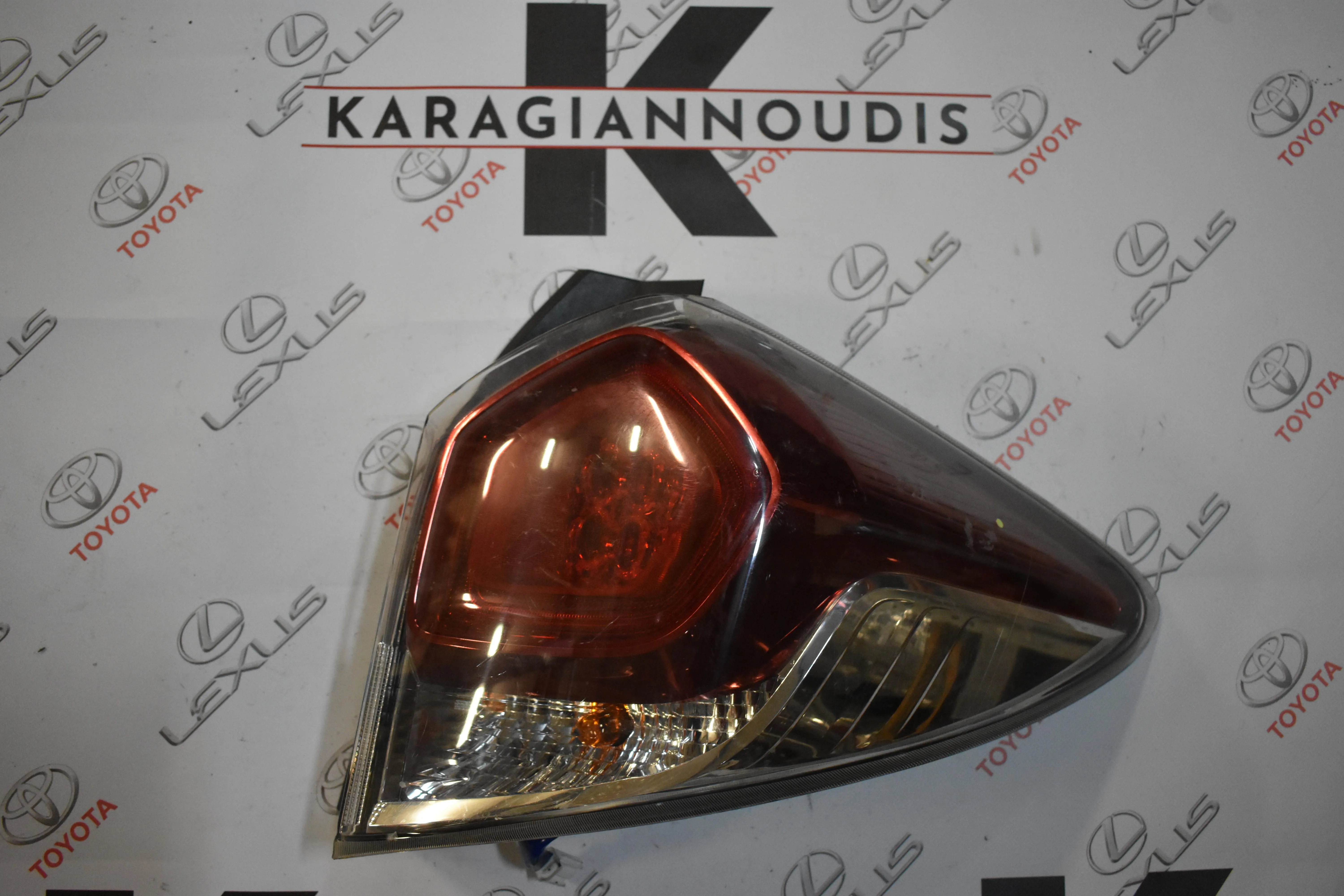 ΦΑΝΑΡΙ -Ο- ΔΕΞΙ Toyota Verso-S 2009 – 2013