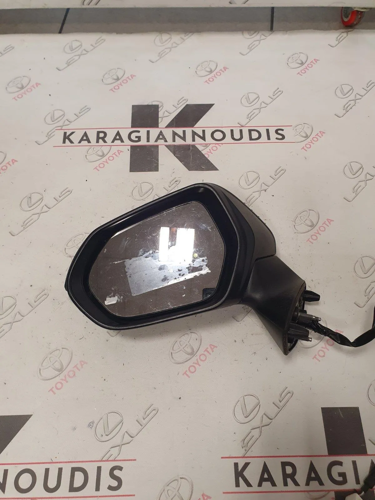 ΚΑΘΡΕΠΤΗΣ ΑΡΙΣΤΕΡΟΣ 7ΚΑΛ Toyota YARIS CROSS 2020 – 2024
