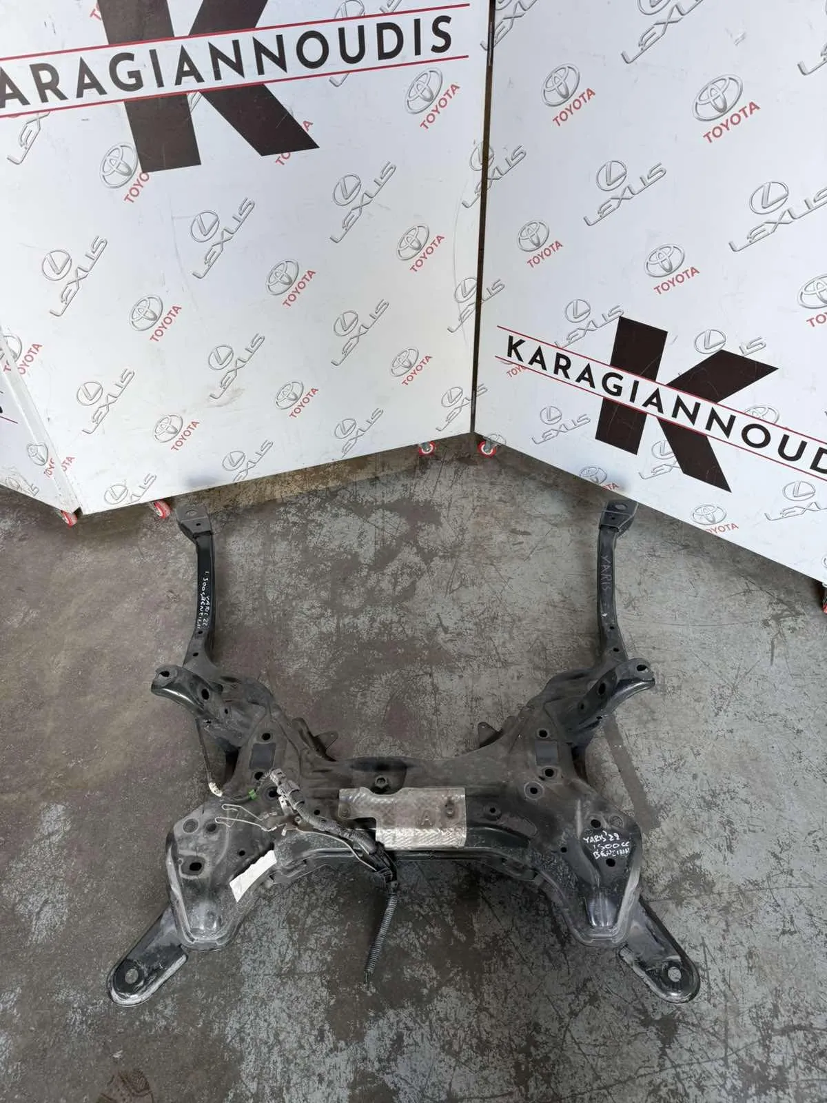 ΓΕΦΥΡΑ Toyota YARIS XP210 2020 – 2025