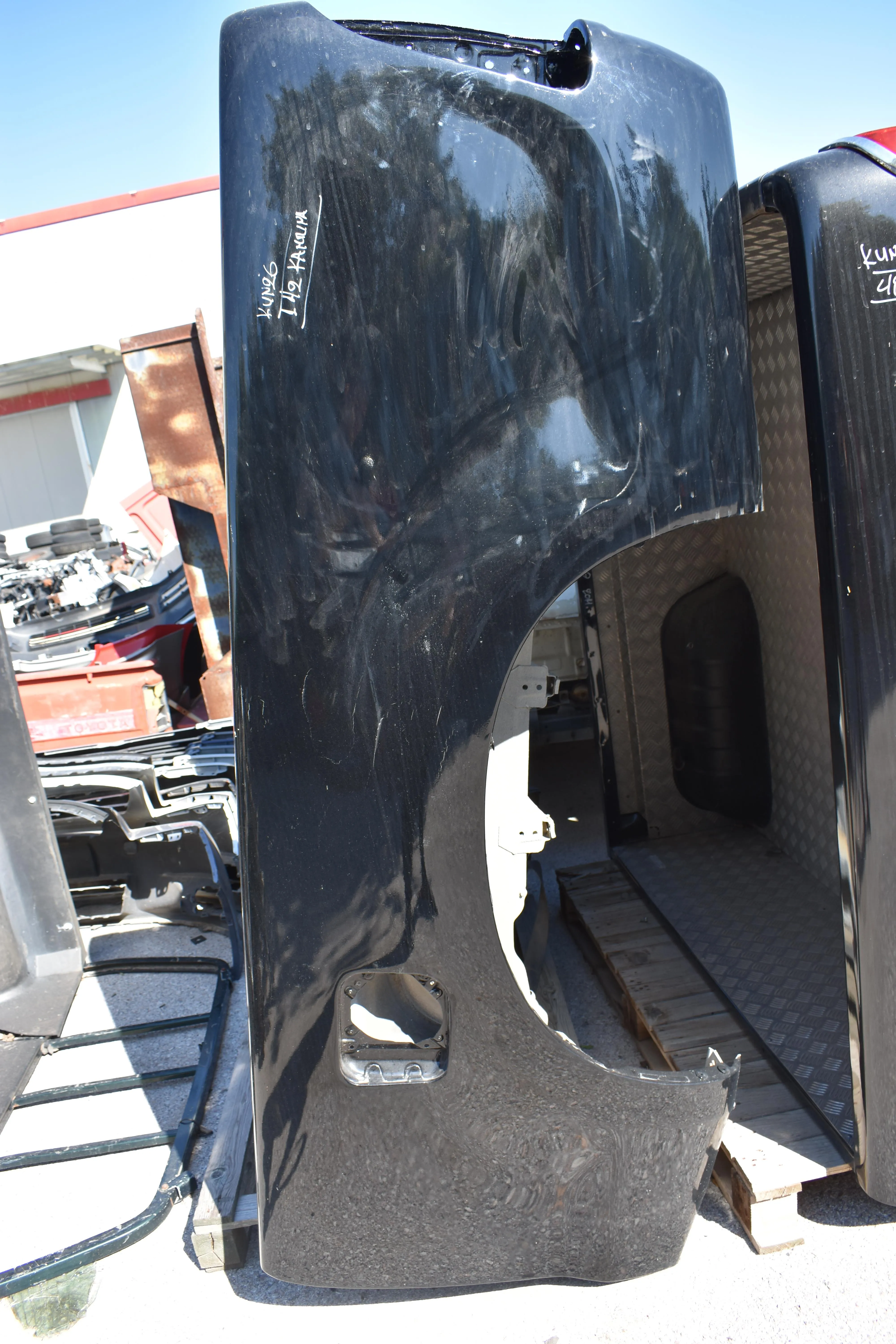 ΚΑΡΟΤΣΑ ΜΑΥΡΟ Toyota HILUX KUN26 2006 – 2015