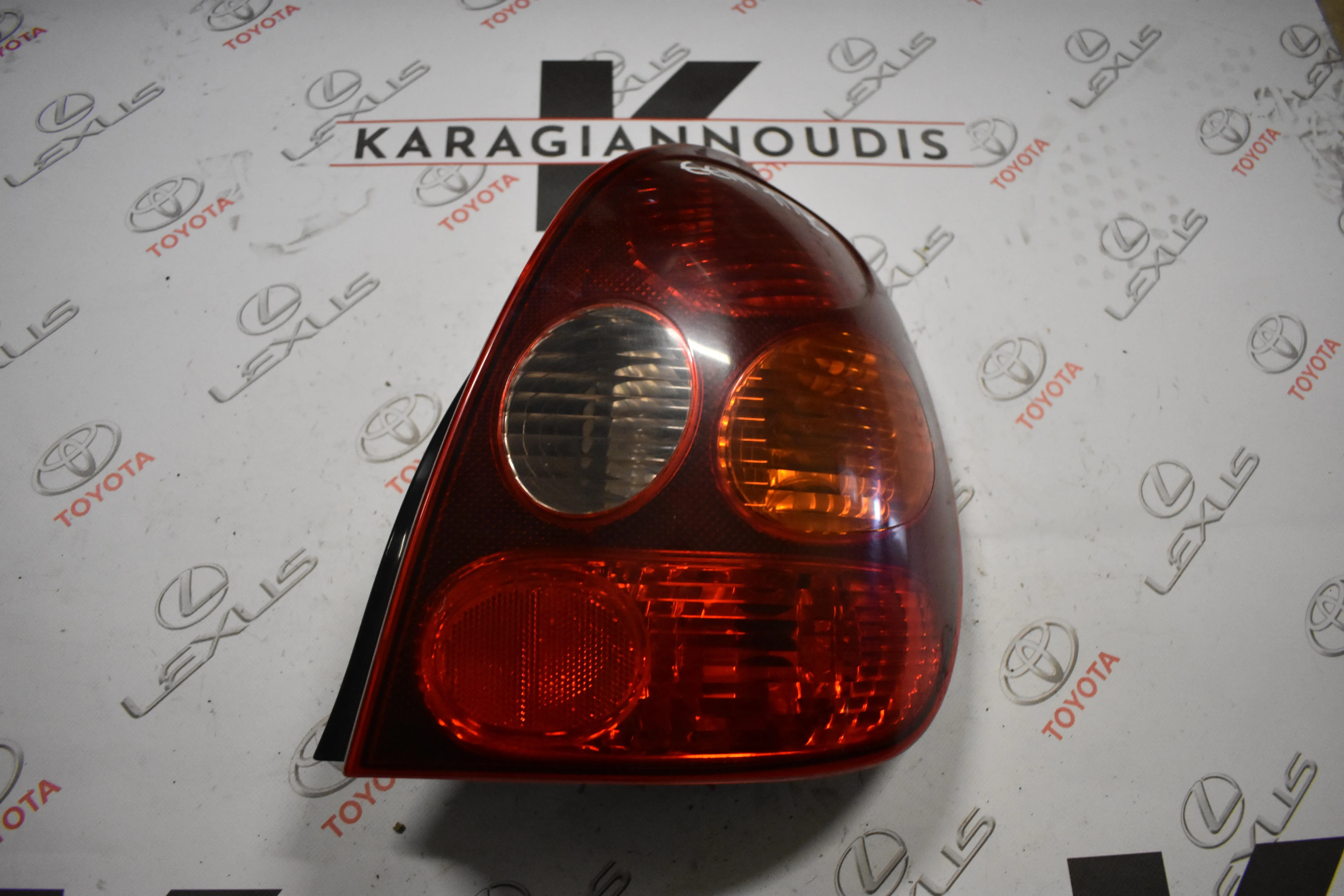 ΦΑΝΑΡΙ -Ο- ΔΕΞΙ Toyota COROLLA ZZE111/EE111 H/B 1997 – 2002