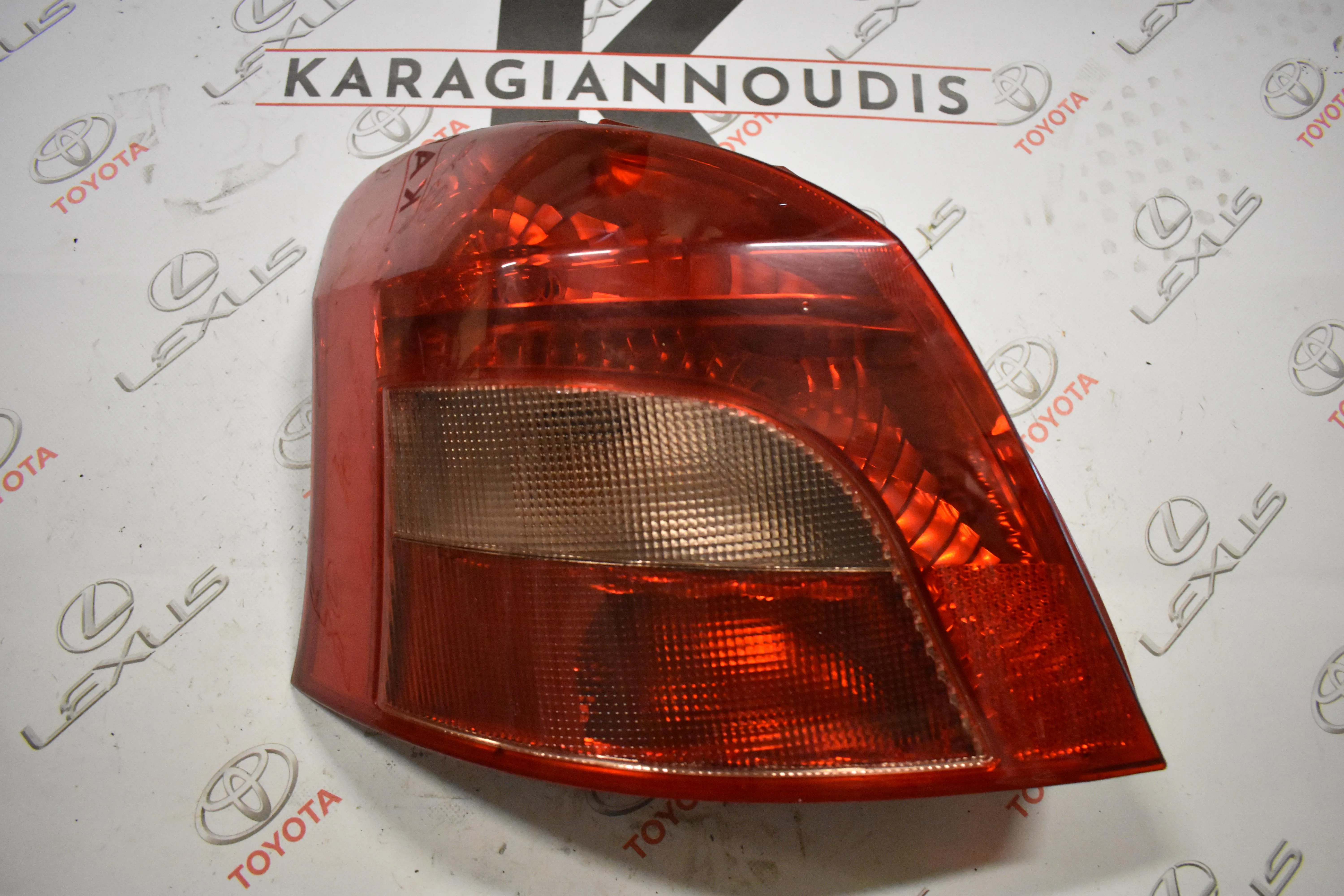 ΦΑΝΑΡΙ -Ο- ΑΡΙΣΤΕΡΟ Toyota YARIS SCP90 2006 – 2009