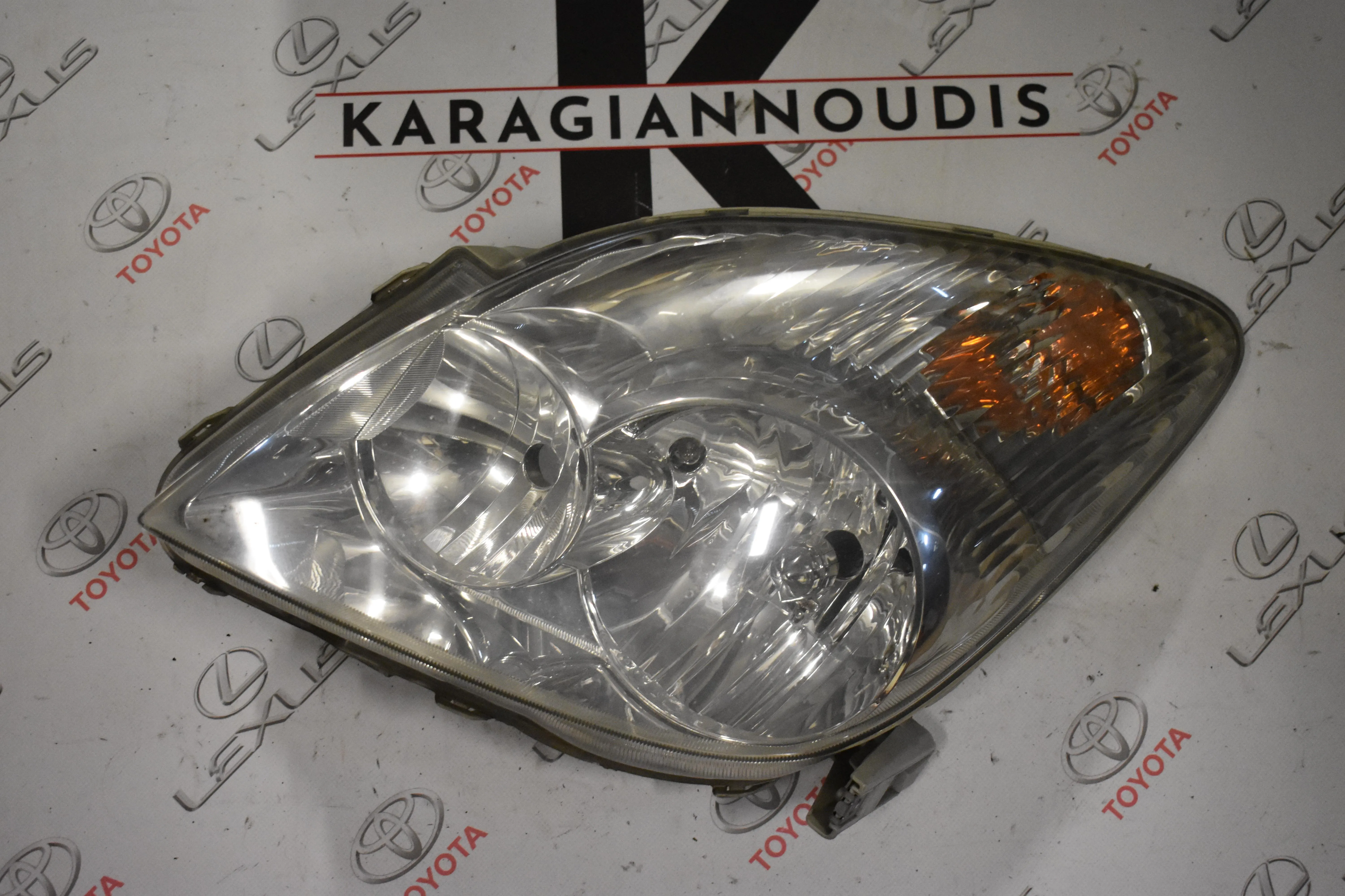 ΦΑΝΑΡΙ -Ε- ΑΡΙΣΤΕΡΟ  Toyota Corolla Verso 2002 – 2004