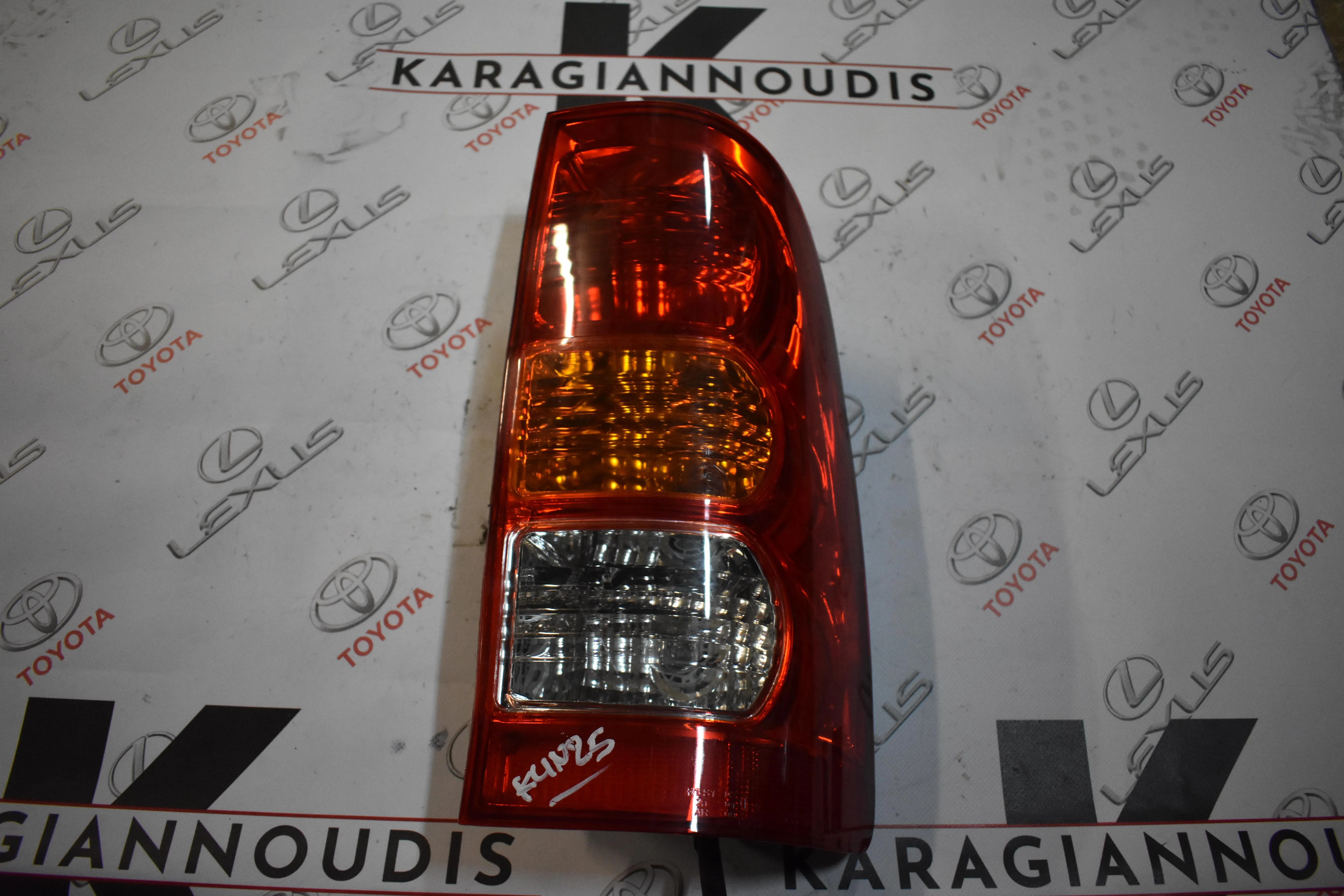 ΦΑΝΑΡΙ -Ο- ΔΕΞΙ Toyota HILUX KUN 15/25 2006 – 2012