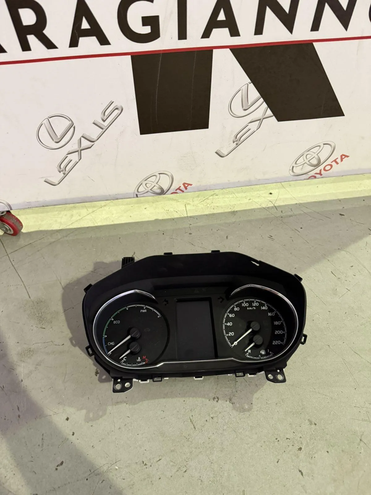 ΚΑΝΤΡΑΝ Toyota YARIS XP210 2020 – 2024