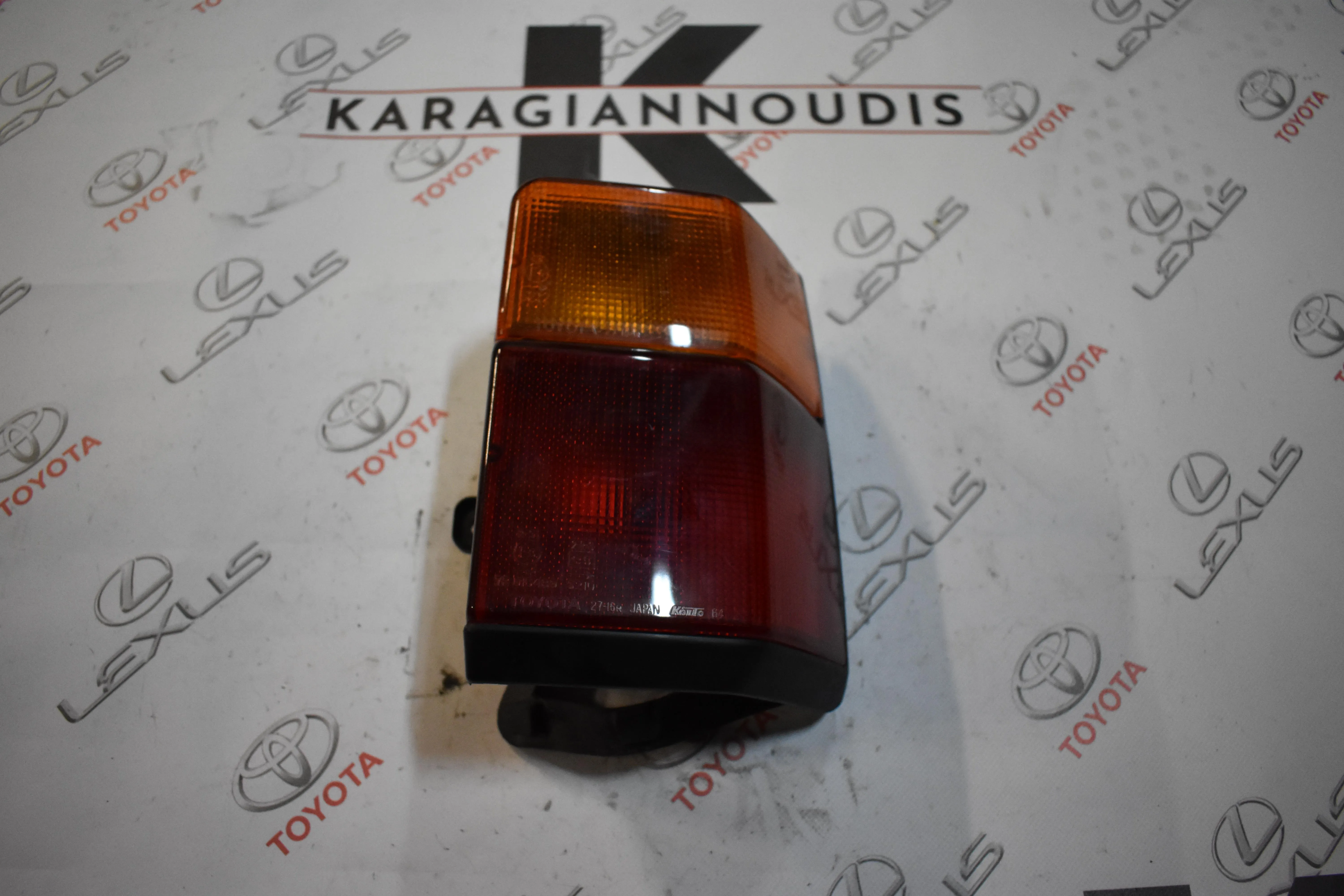 ΦΑΝΑΡΙ -Ο- ΔΕΞΙ Toyota LITE ACE KM36 1984 – 1988