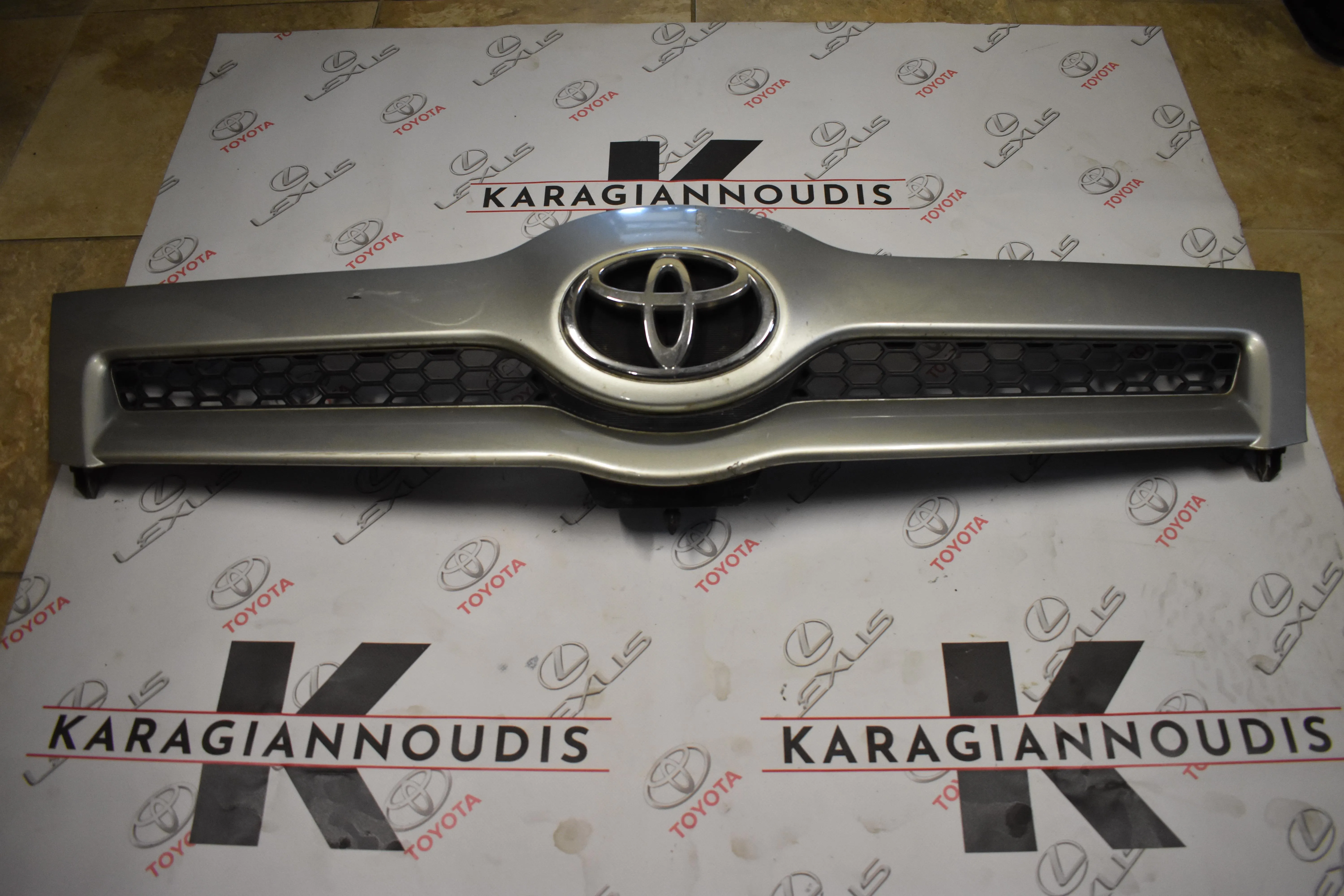 ΜΑΣΚΑ  Toyota Corolla Verso 2004 – 2007