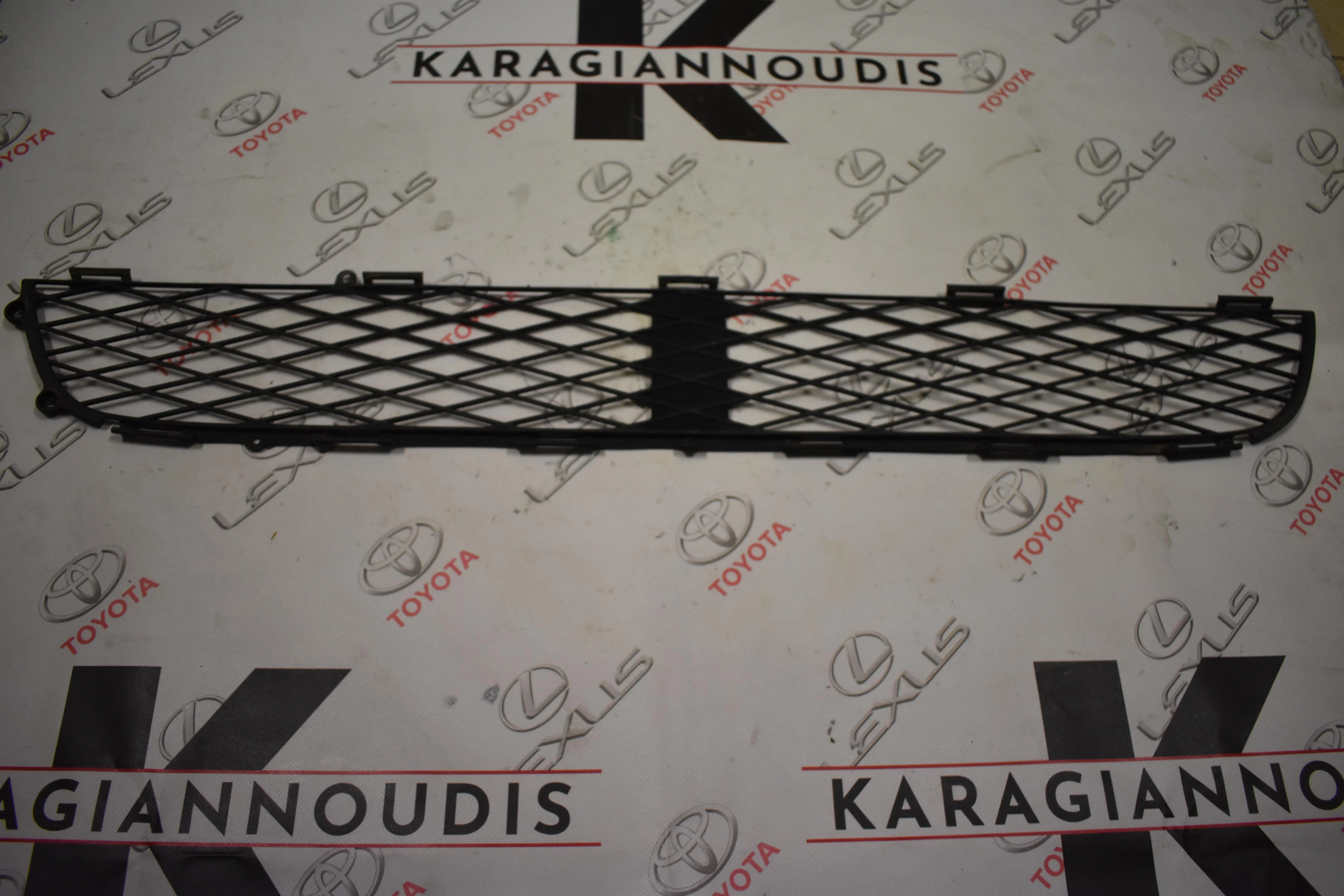 ΜΑΣΚΑ  Toyota YARIS SCP10 2000 – 2005
