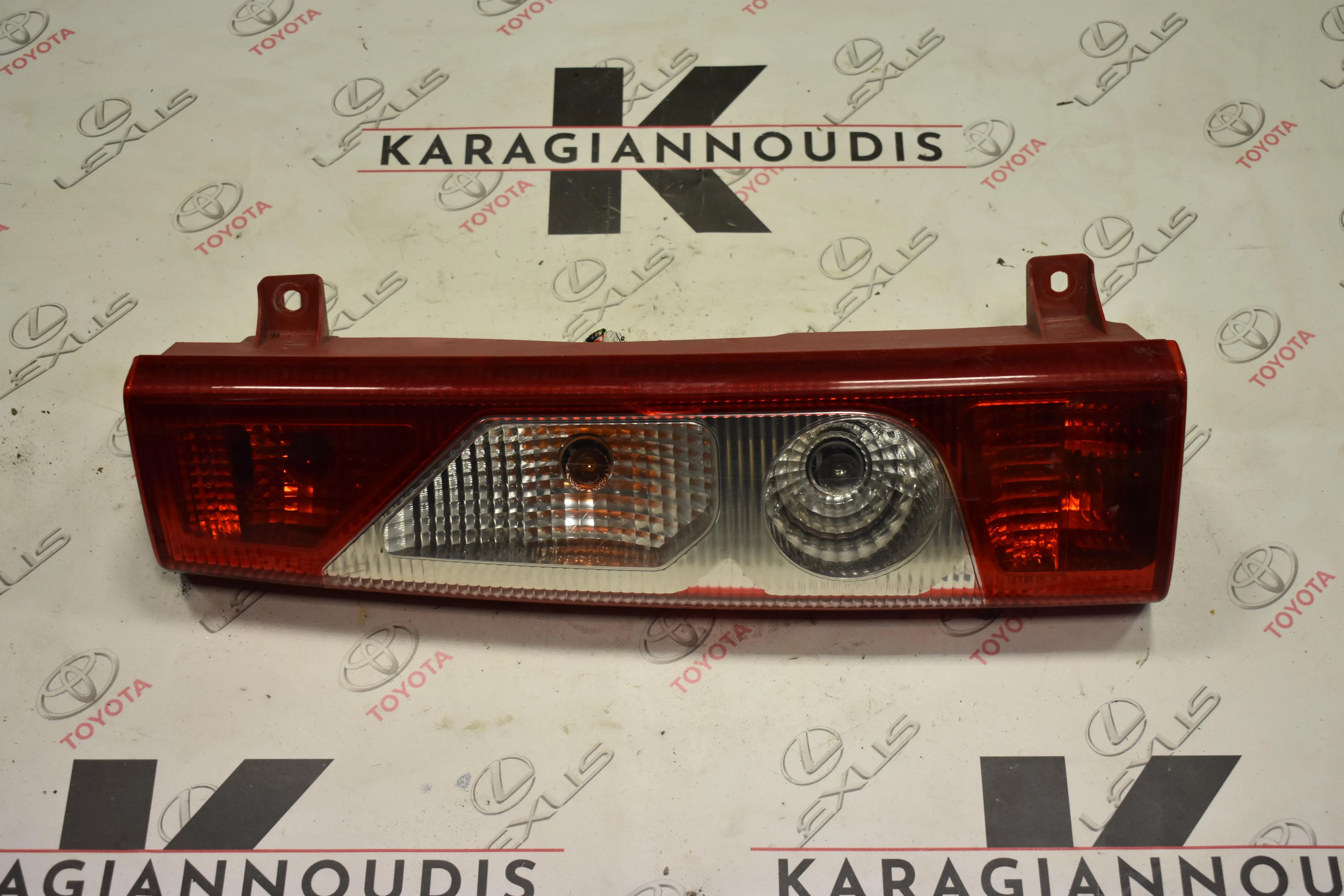 ΦΑΝΑΡΙ -Ο- ΑΡΙΣΤΕΡΟ  Toyota Proace 2016 – 2020