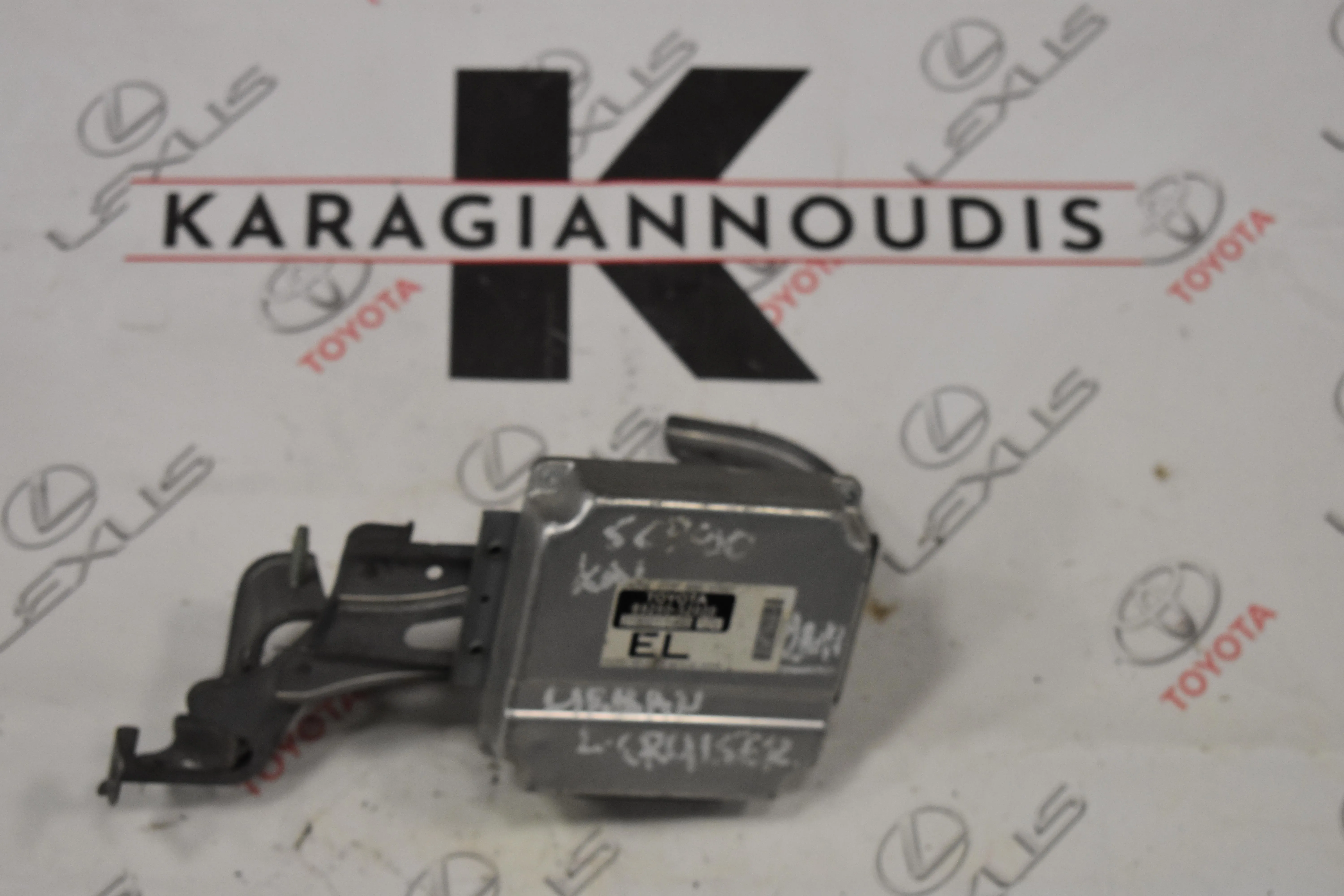 ΠΛΑΚΕΤΑ Toyota YARIS SCP90 2006 – 2011