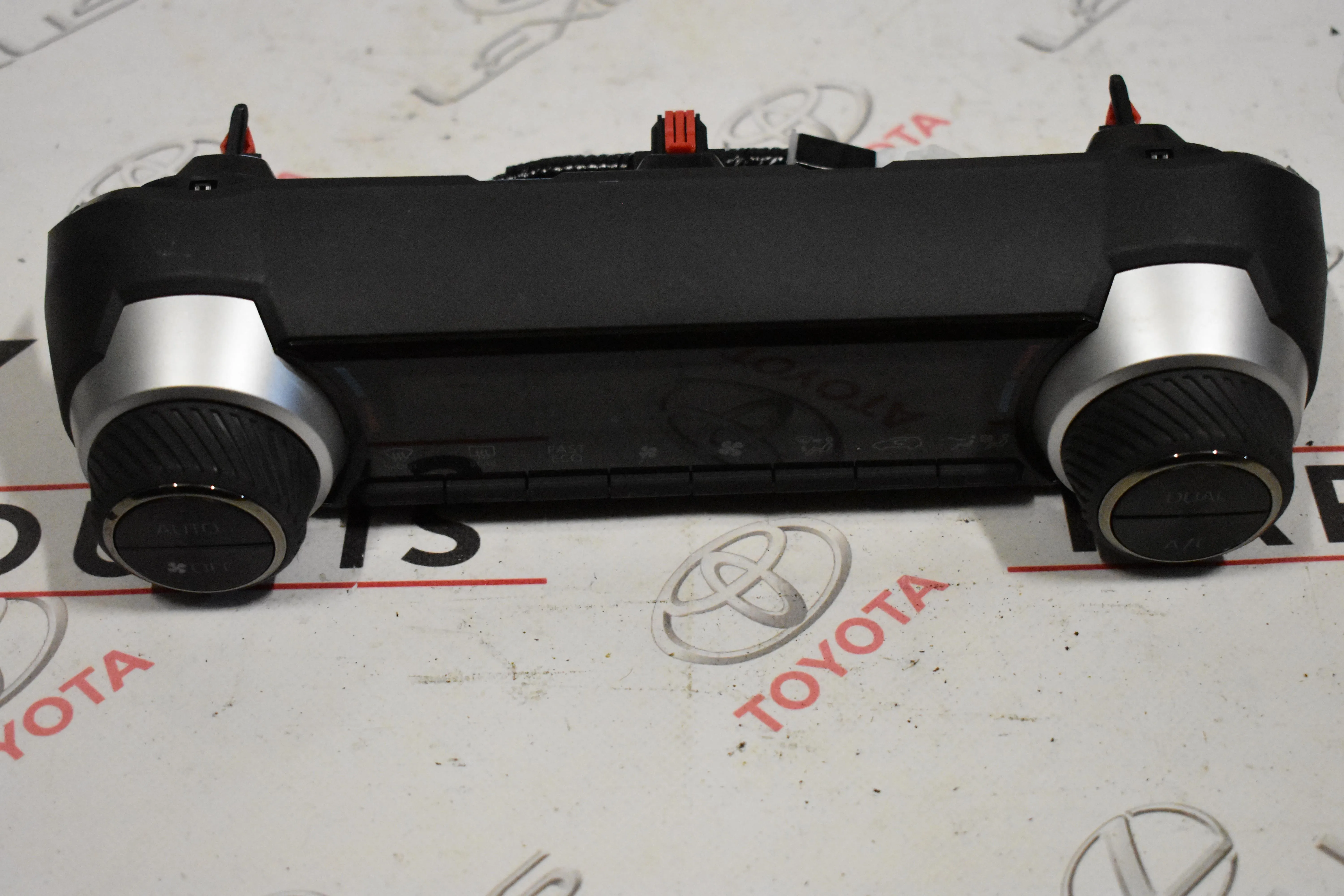 ΚΟΝΣΟΛΑ Toyota RAV 4 2017 – 2021