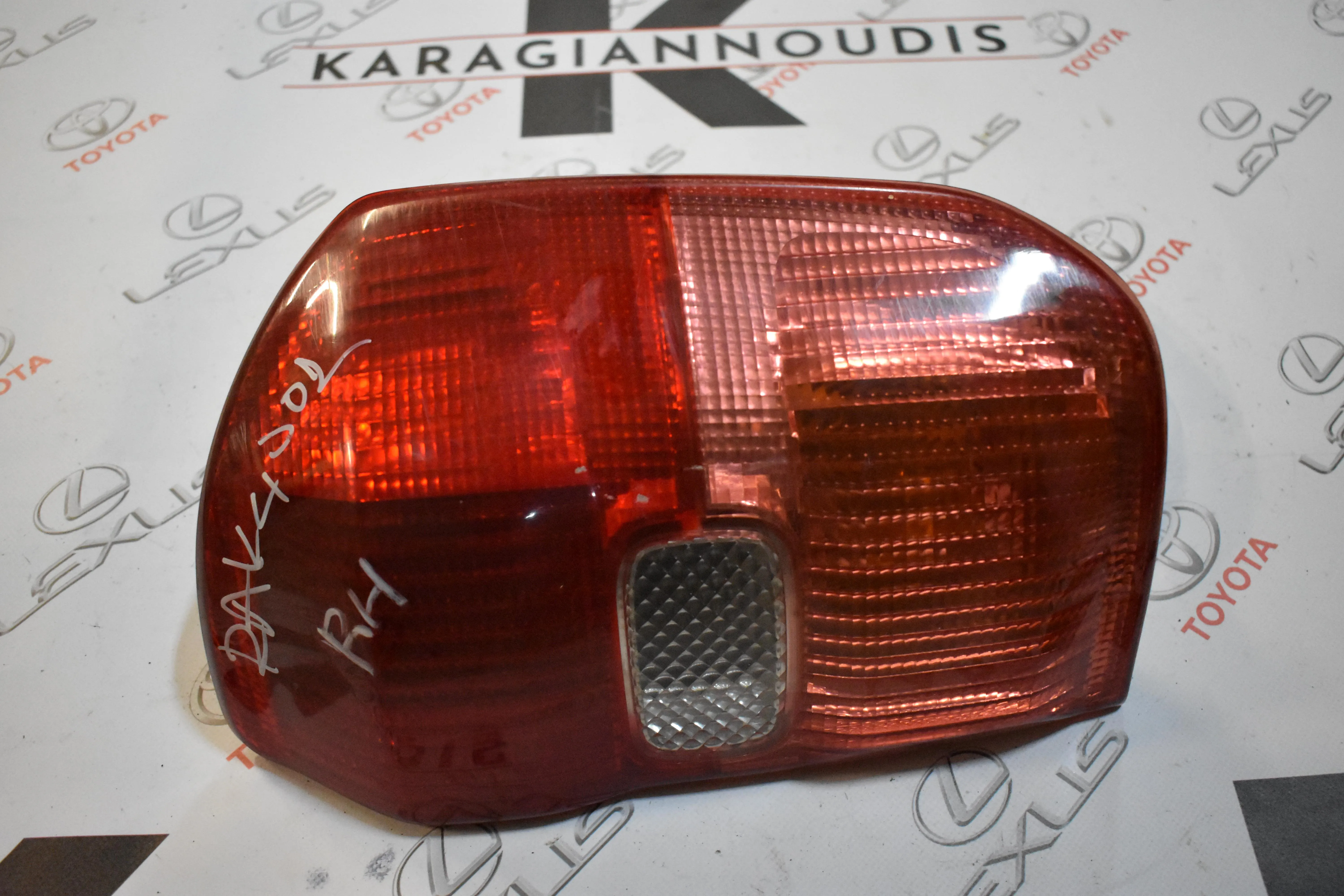ΦΑΝΑΡΙ -Ο- ΔΕΞΙ Toyota RAV 4 2000 – 2002