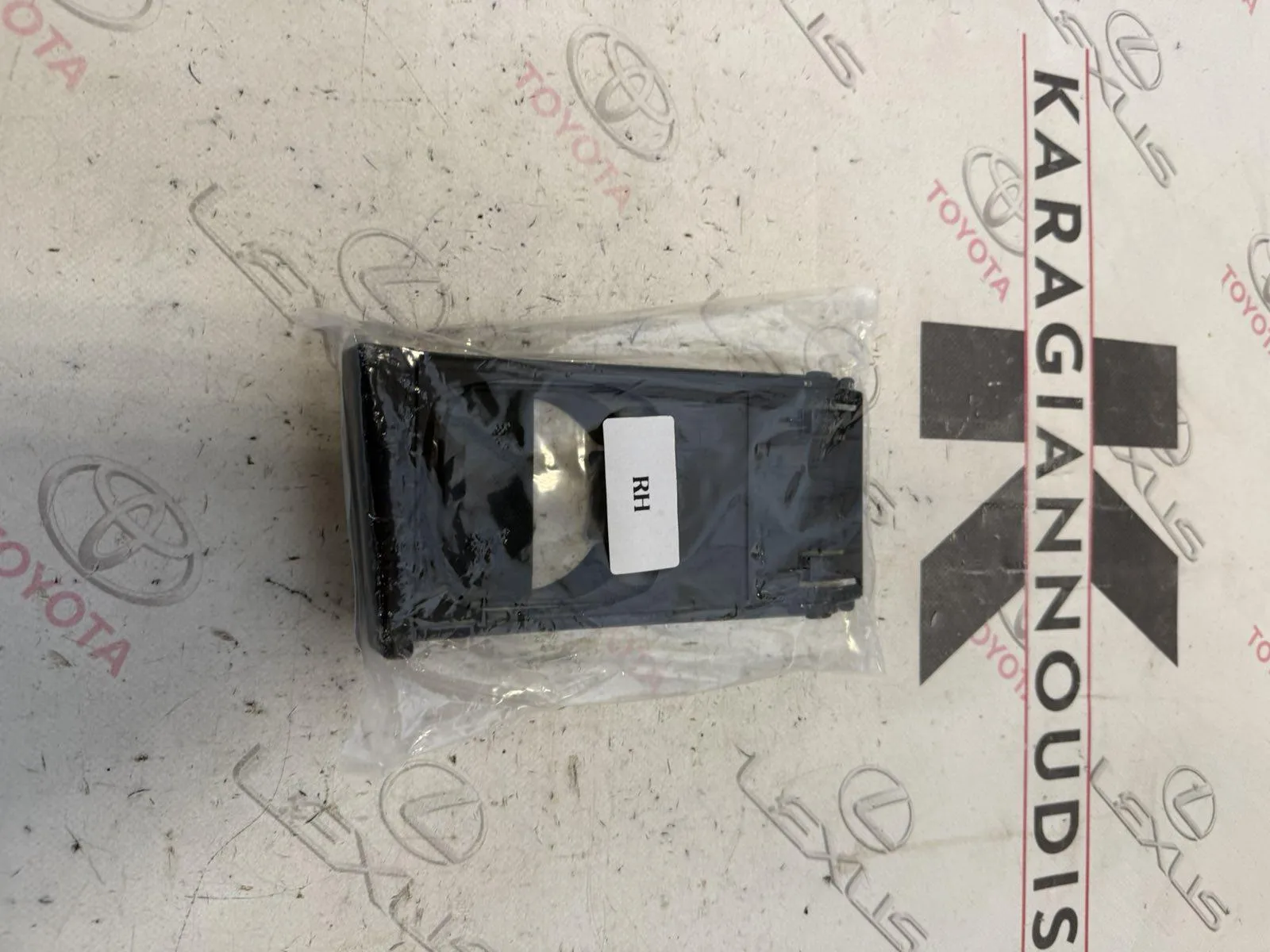 ΠΟΤΗΡΟΘΗΚΗ ΔΕΞΙΑ  Toyota HILUX KUN 15/25 2006 – 2015