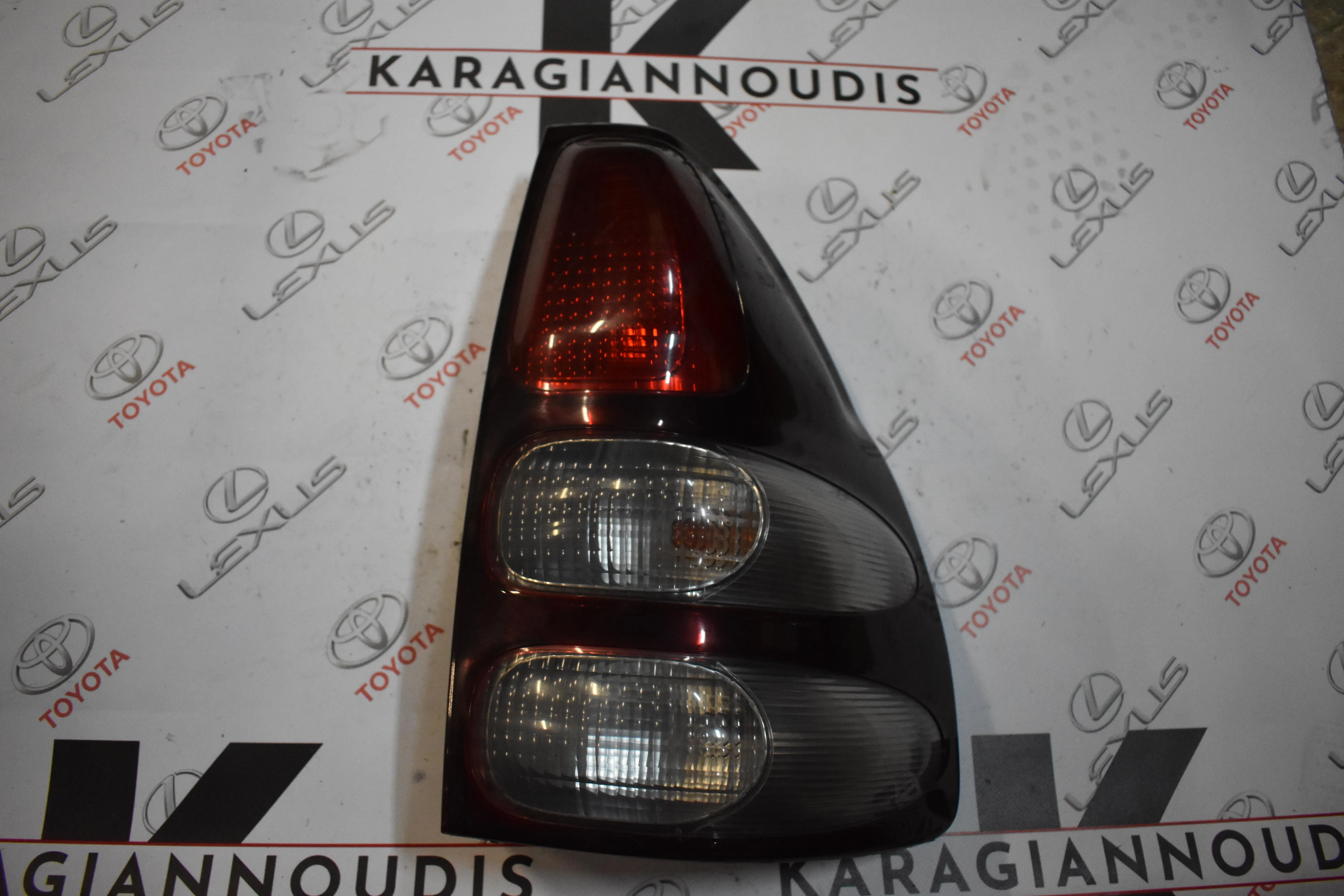 ΦΑΝΑΡΙ -Ο- ΔΕΞΙ Toyota LAND CRUISER KDJ120 2004 – 2009