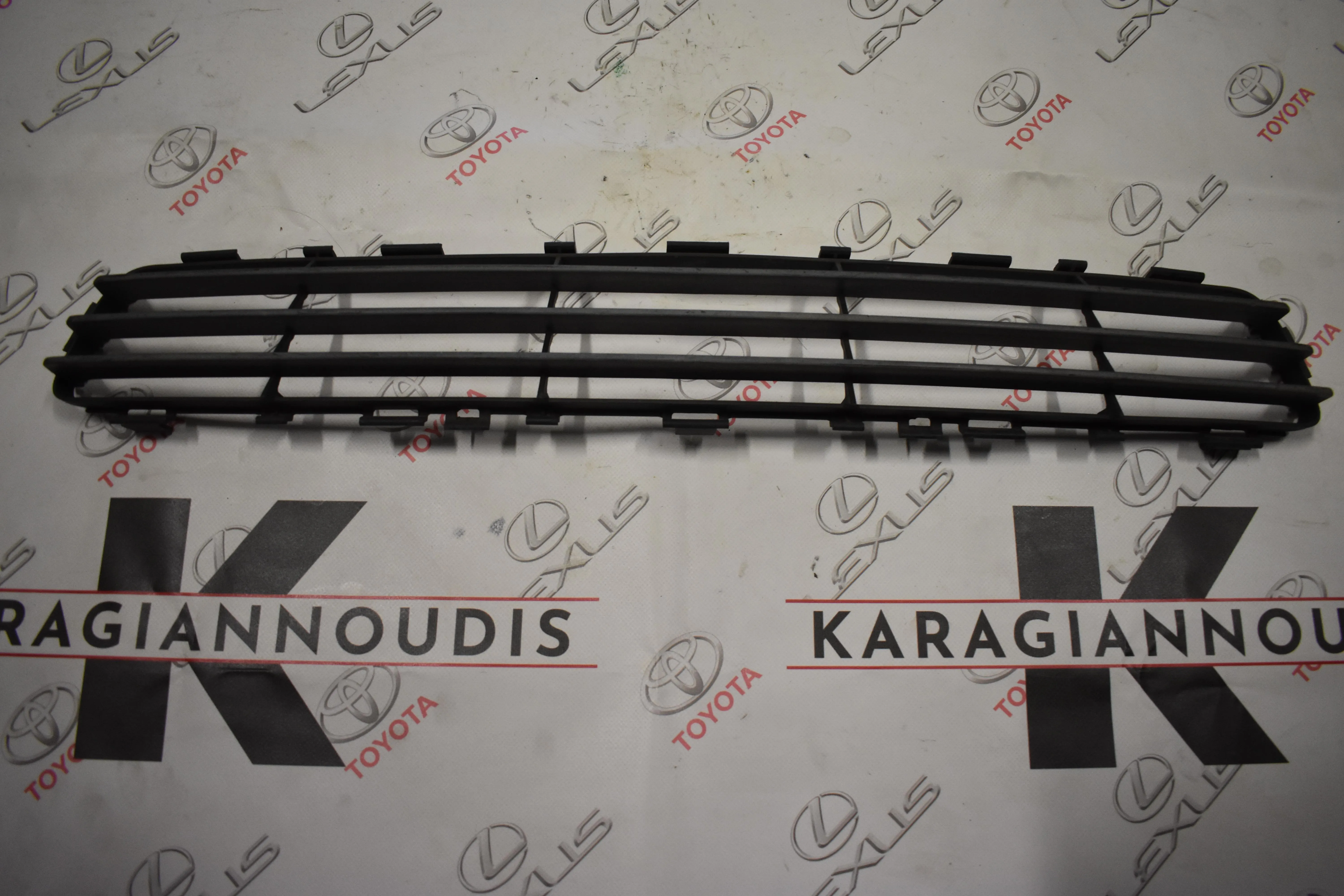 ΜΑΣΚΑ Toyota Avensis 2004 – 2007