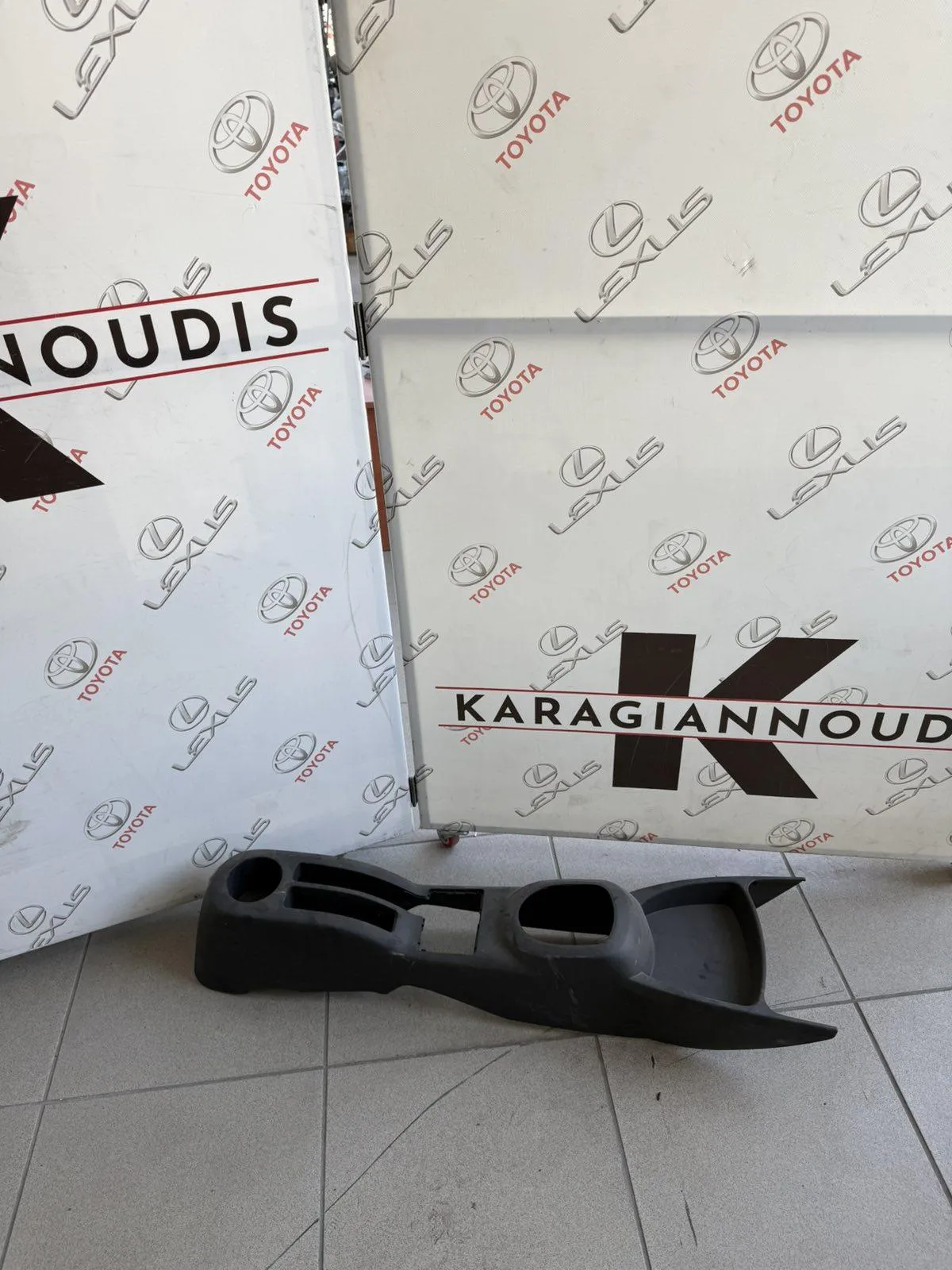 ΤΕΜΠΕΛΗΣ Toyota YARIS SCP90 2006 – 2011