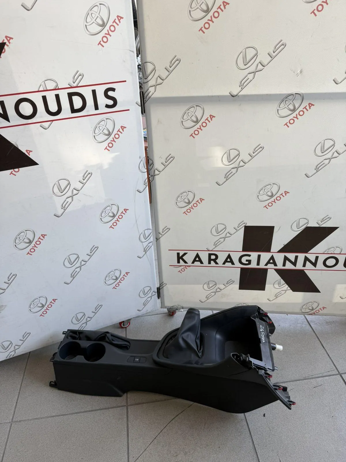 ΤΕΜΠΕΛΗΣ Toyota YARIS XP210 2020 – 2024