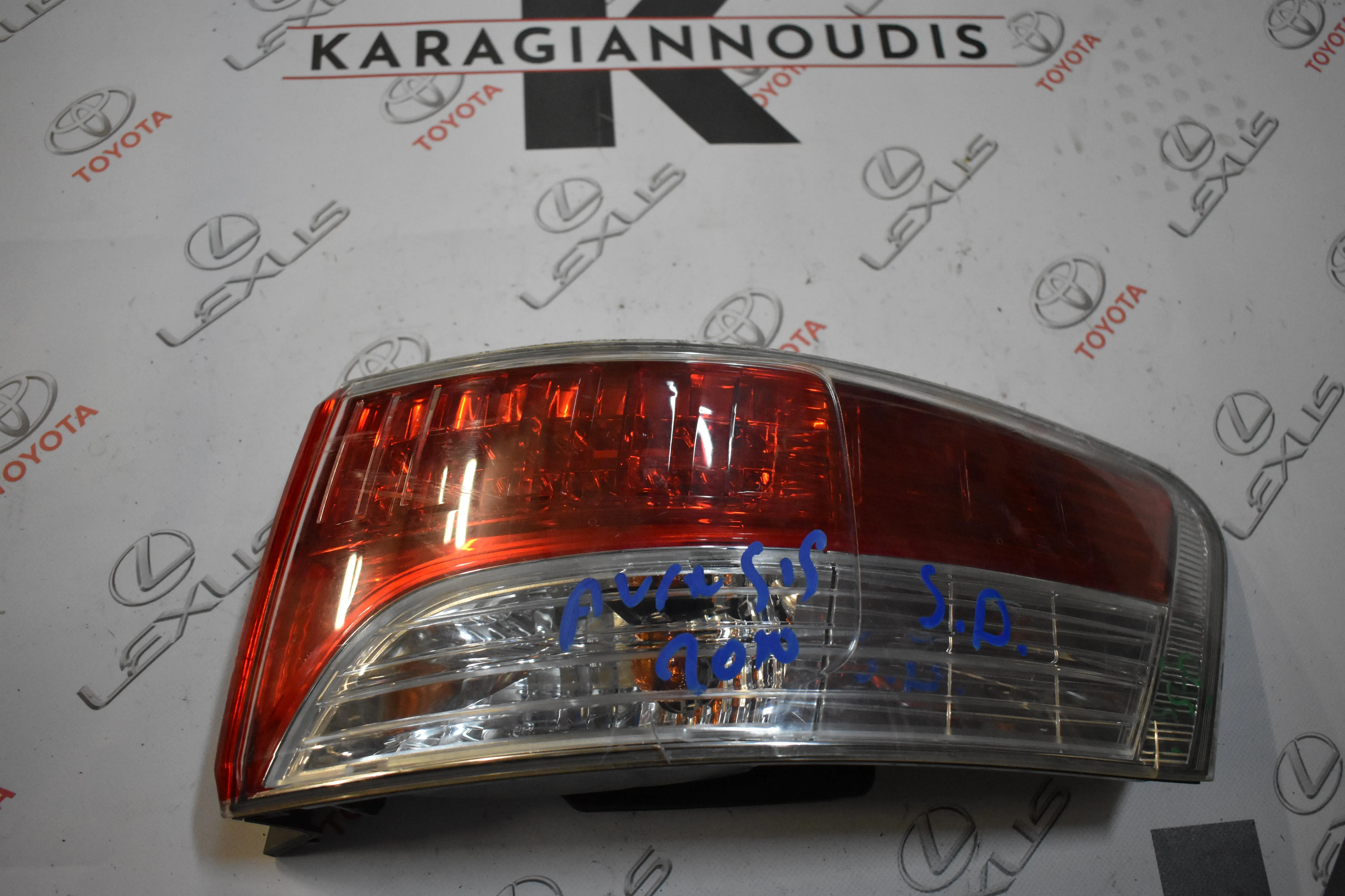 ΦΑΝΑΡΙ  -Ο- ΔΕΞΙ Toyota AVENSIS  SDN 2009 – 2013