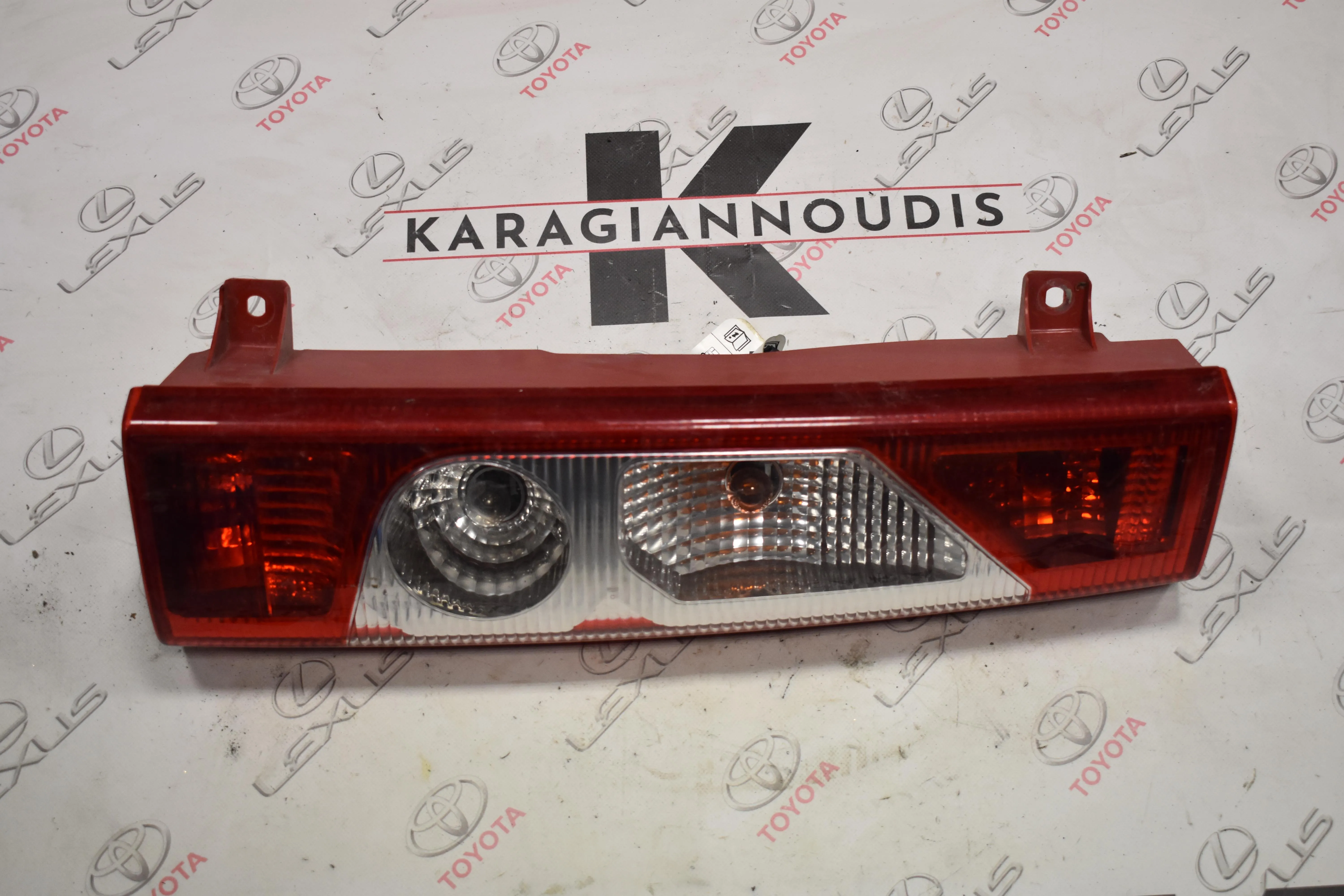 ΦΑΝΑΡΙ -Ο- ΔΕΞΙ Toyota Proace 2016 – 2020