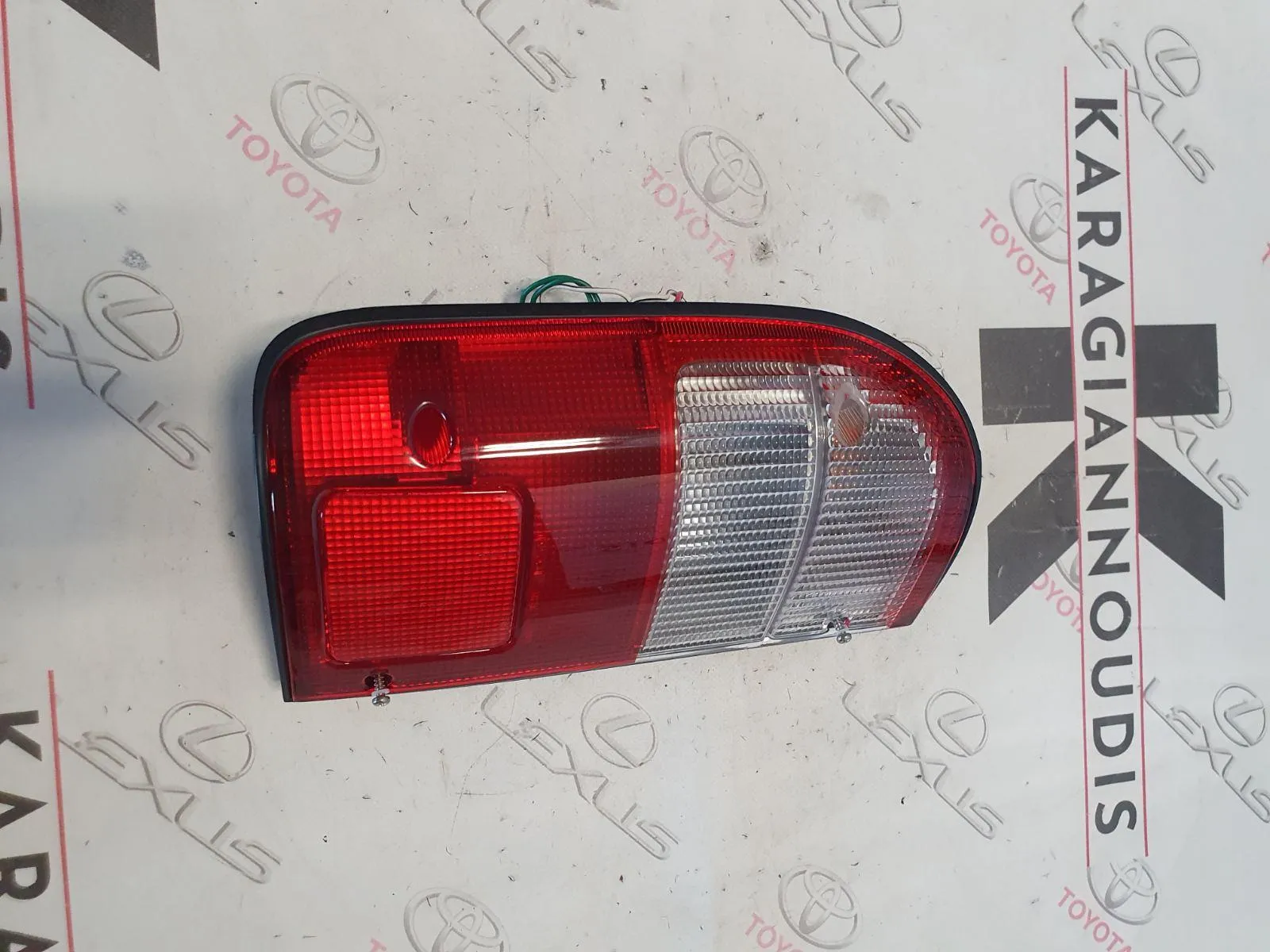 ΦΑΝΑΡΙ -Ο- ΑΡΙΣΤΕΡΟ Toyota HILUX  KDN170 2002 – 2005