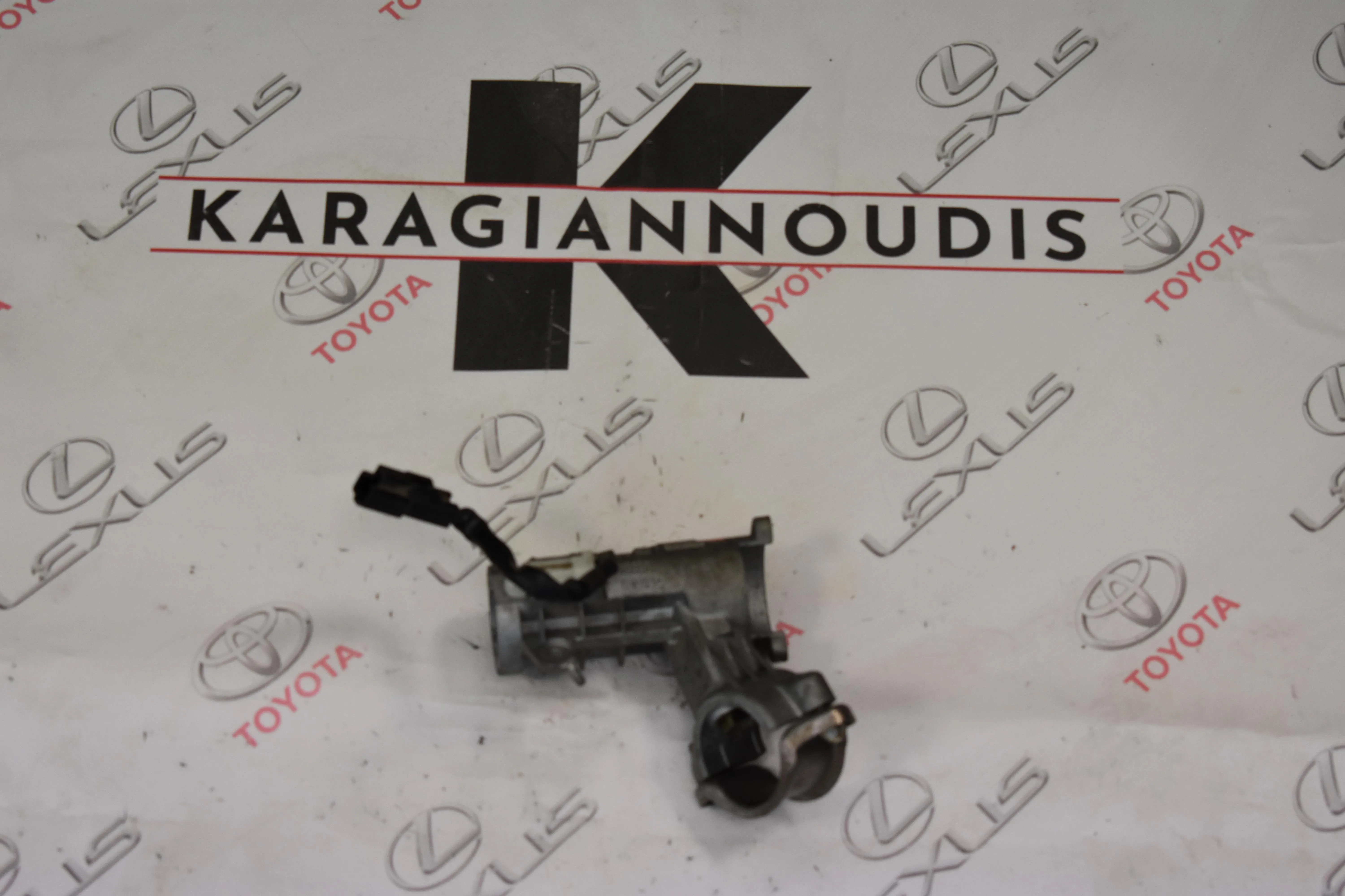 ΚΛΕΙΔΑΡΙΑ  Toyota Avensis 1998 – 2002