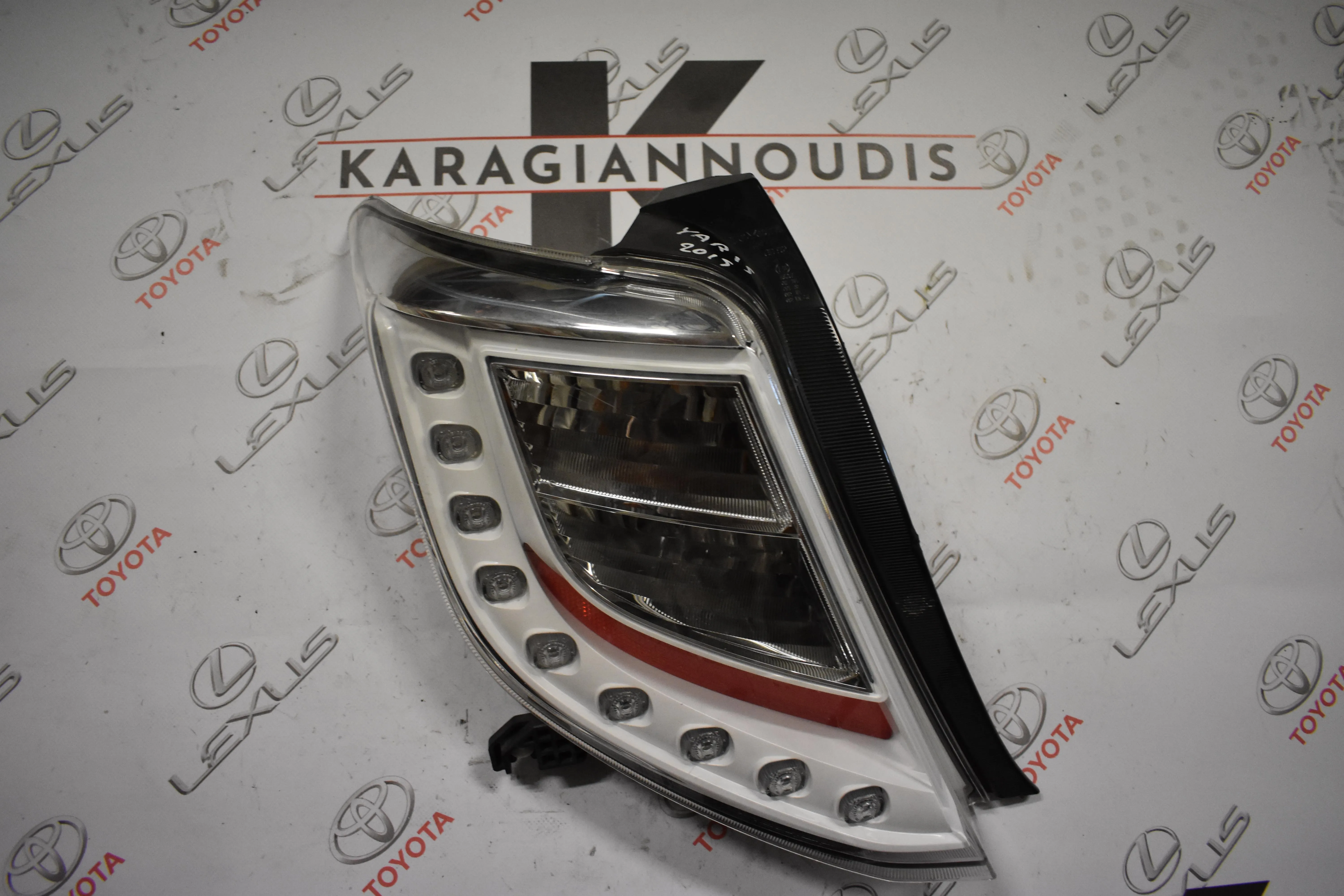 ΦΑΝΑΡΙ -Ο- ΑΡΙΣΤΕΡΟ Toyota YARIS SCP130 2012 – 2014