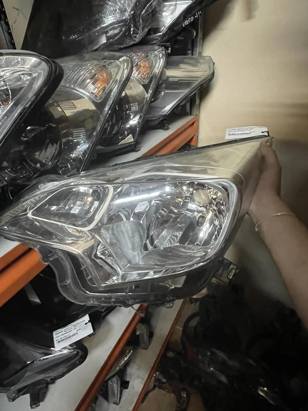 ΦΑΝΑΡΙ -Ε- ΔΕΞΙ Toyota Verso-S 2013 – 2016