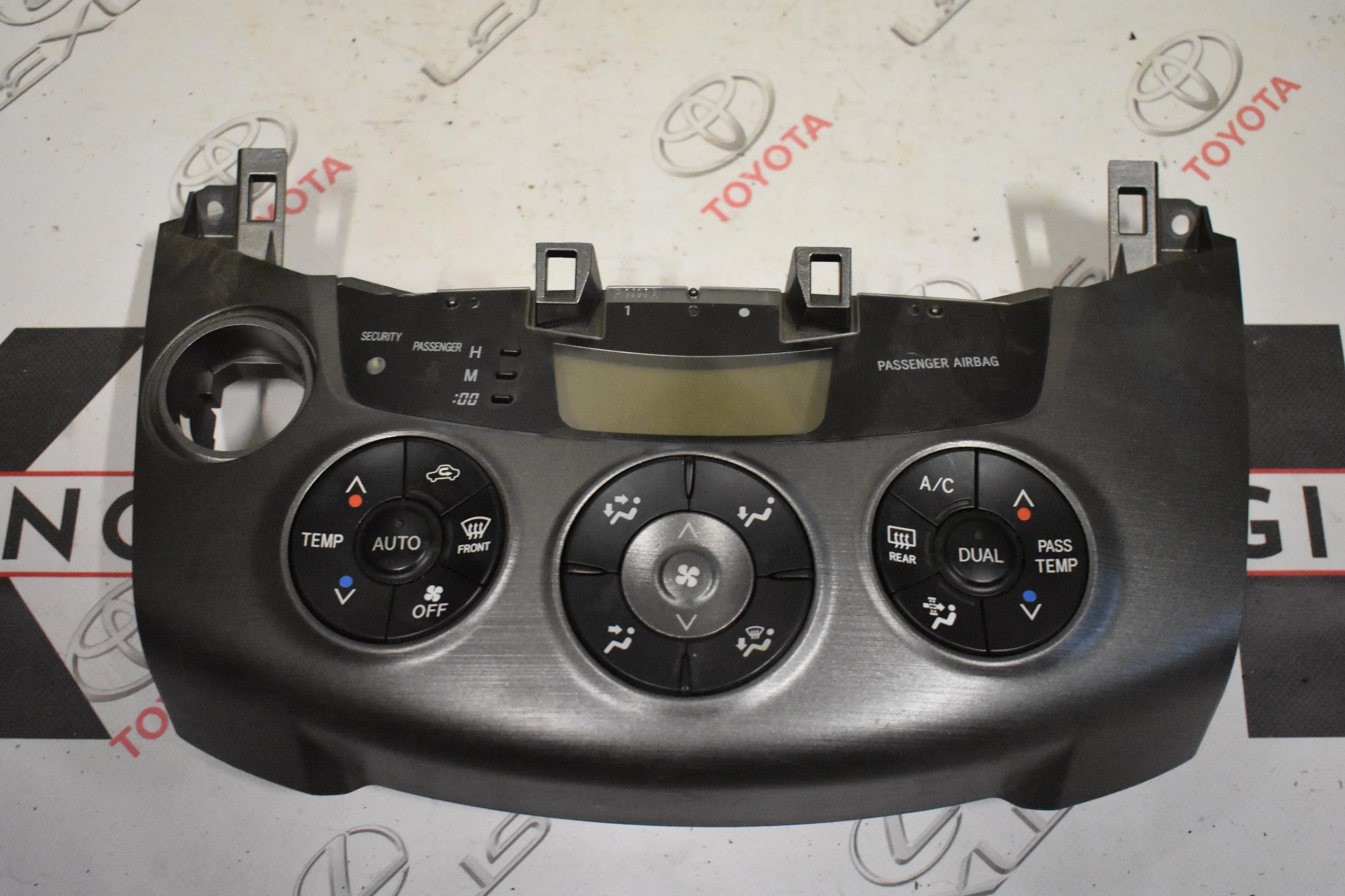 ΚΟΝΣΟΛΑ Toyota RAV 4 2006 – 2011