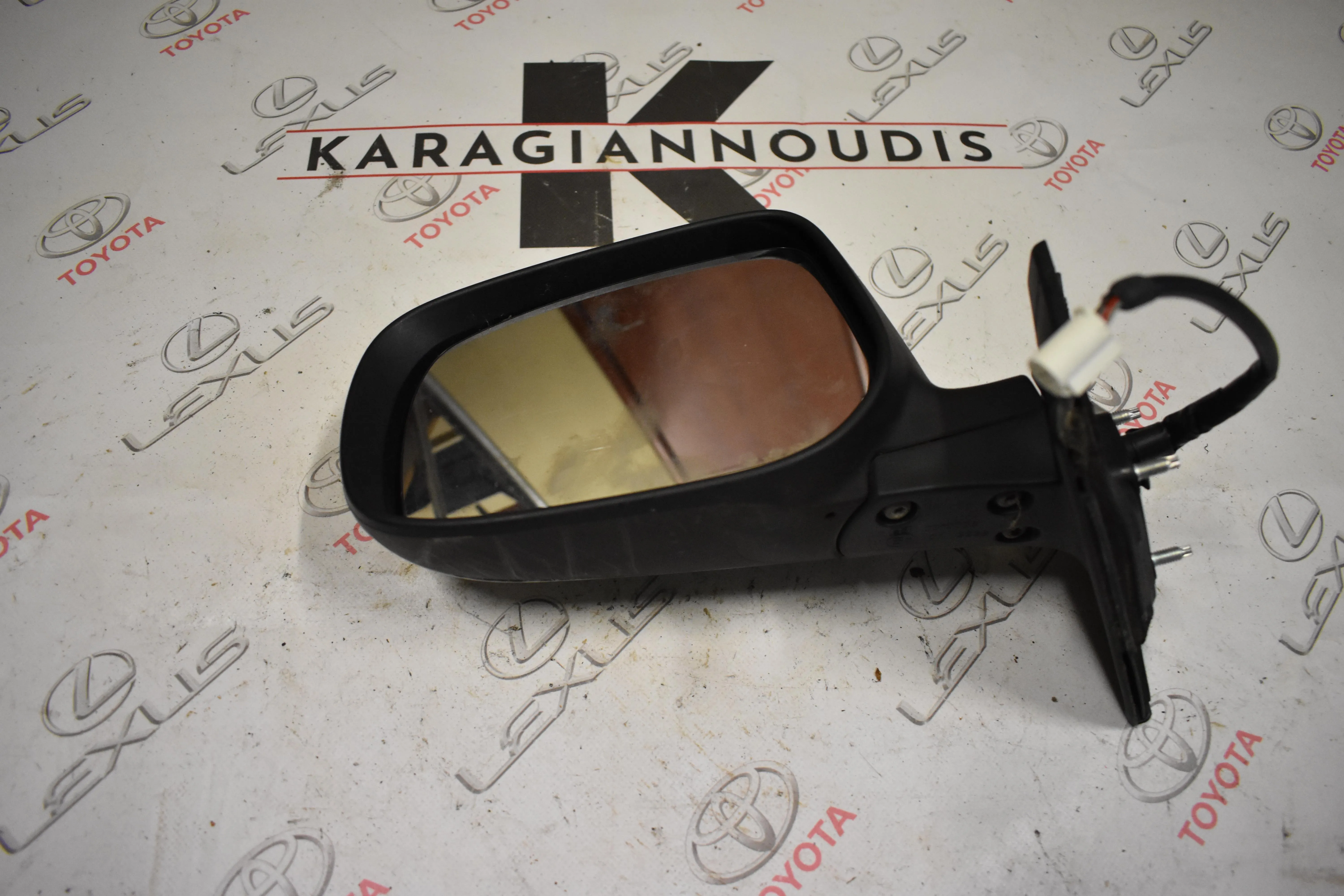 ΚΑΘΡΕΠΤΗΣ ΑΡΙΣΤΕΡΟΣ 5 ΚΑΛ Toyota YARIS SCP90 2006 – 2011