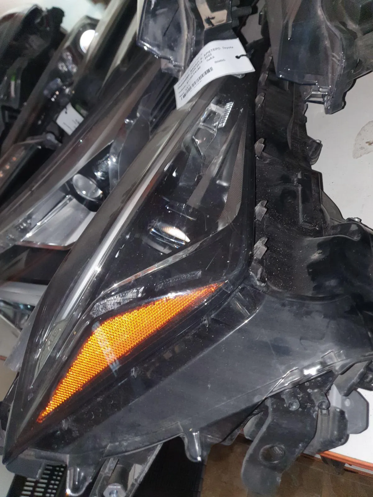 ΦΑΝΑΡΙ -Ε- ΔΕΞΙ Lexus UX250 2016 – 2022