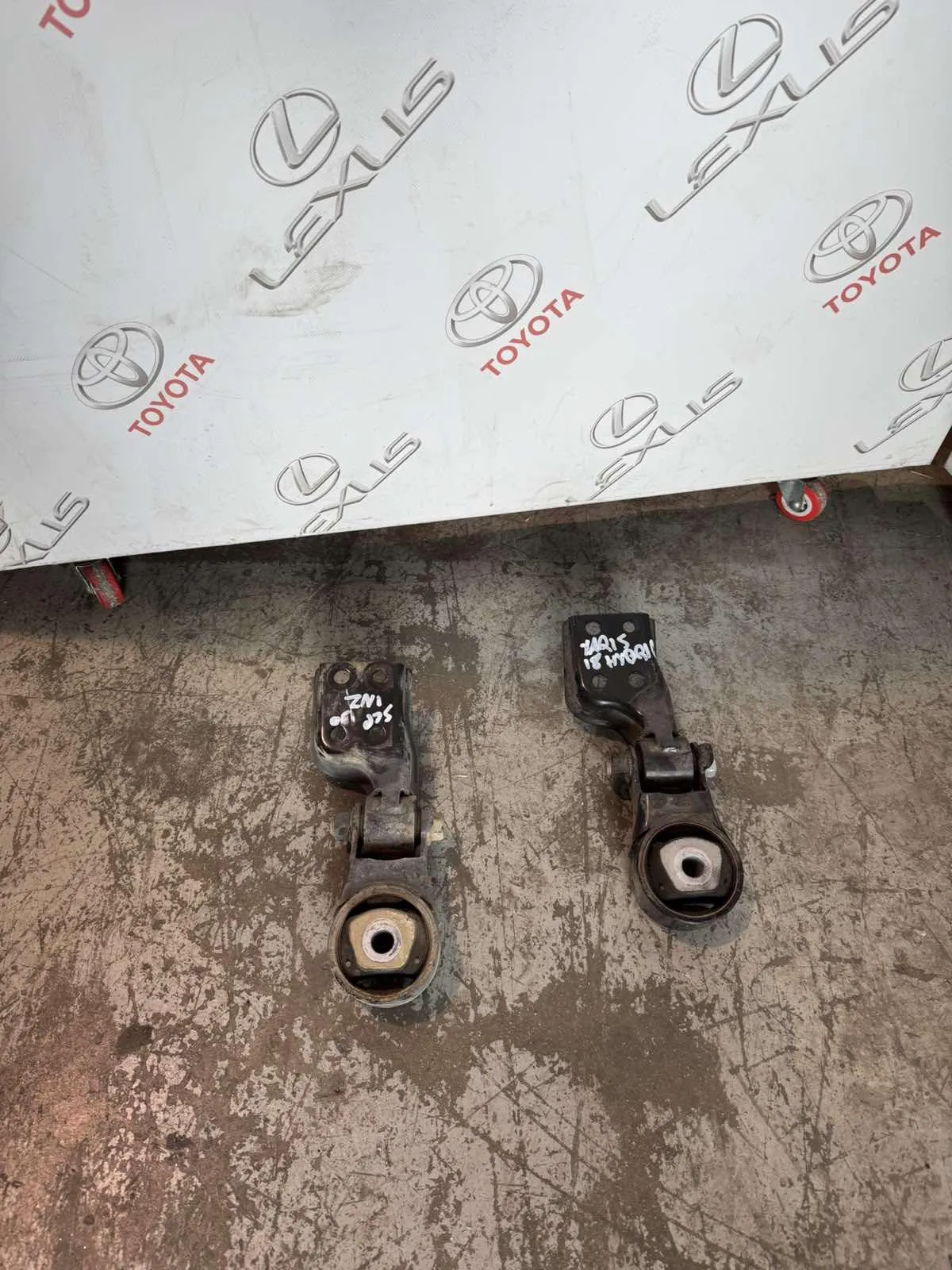 ΒΑΣΗ ΜΗΧΑΝΗΣ Toyota YARIS SCP130 2015 – 2019