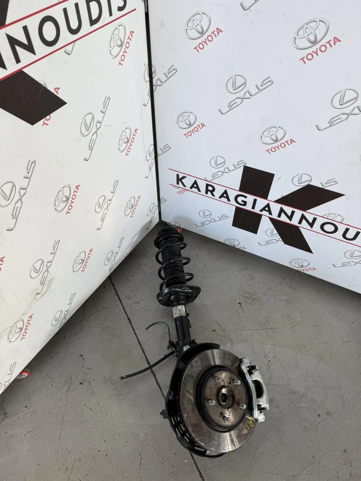 ΑΚΡΑΞΟΝΙΟ ΔΕΞΙ Toyota YARIS CROSS 2022 – 2026