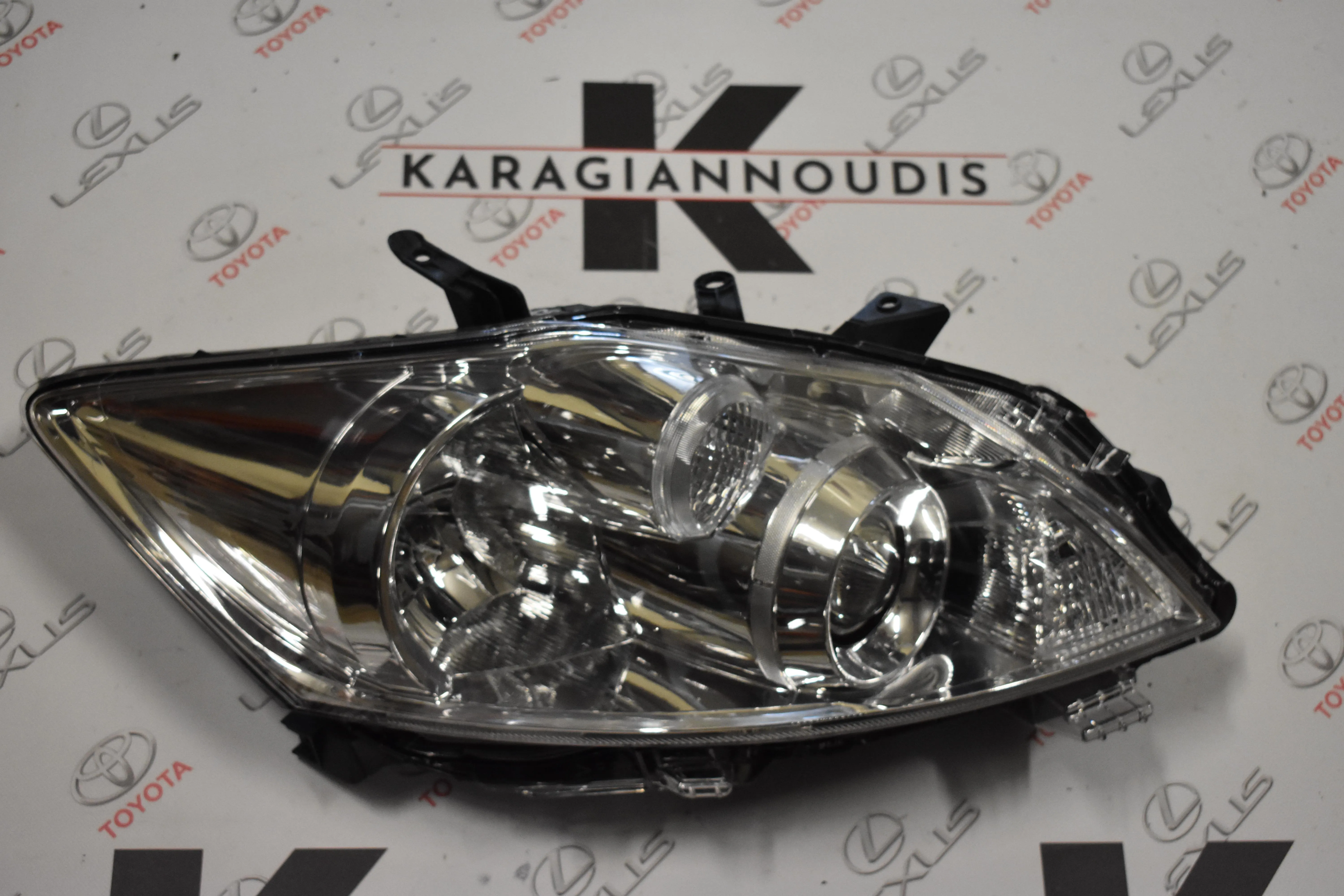 ΦΑΝΑΡΙ -Ε- ΔΕΞΙ  Toyota Auris 2010 – 2012