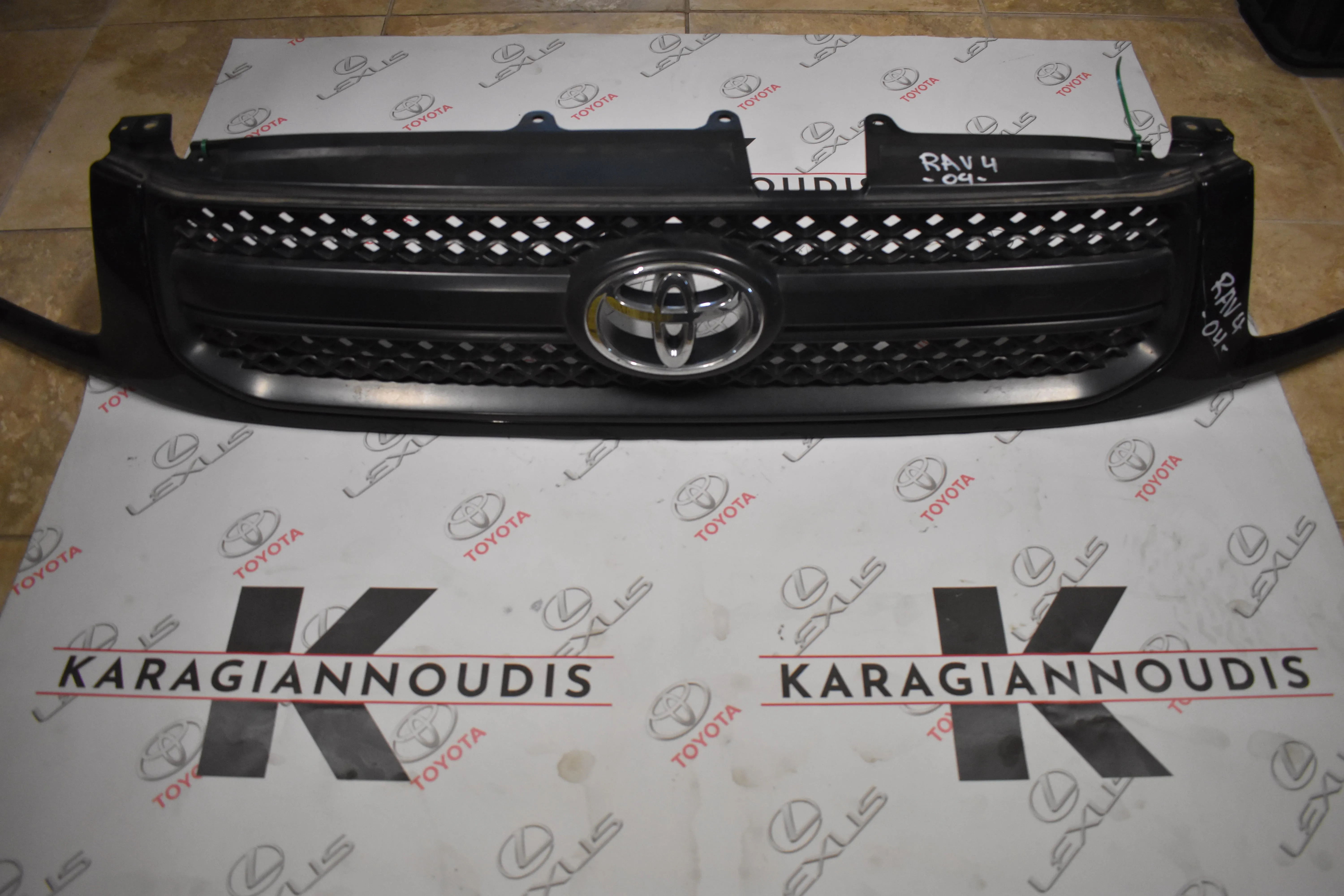 ΜΑΣΚΑ/ΛΑΜΑΡΙΝΑ  Toyota RAV 4 2002 – 2005